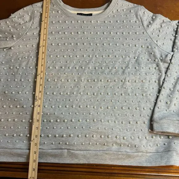 Eloquii Women's Pearl Embellished Heather Gray Sweatshirt NWT Size 22/24 - Picture 3 of 10